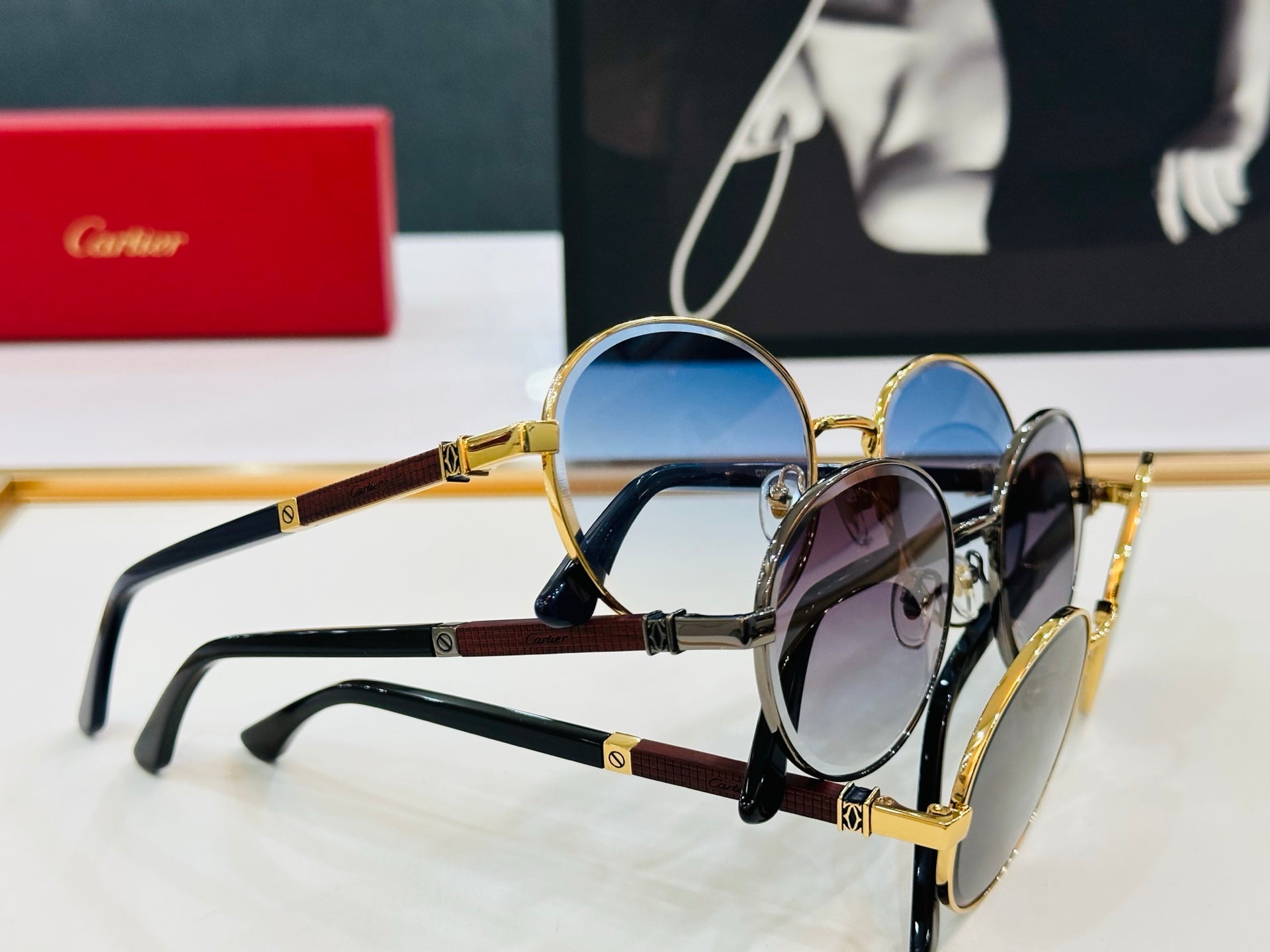 CARTIER PREMIÈRE ROUND FRAME SUNGLASSES CT0490S IN METAL