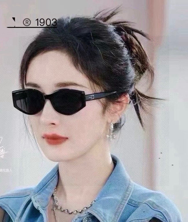 GUCCI GEOMETRIC FRAME SUNGLASSES G7315 IN ACETATE