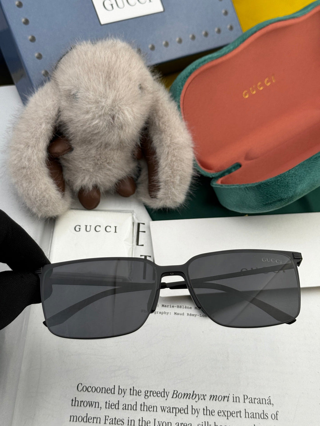 GUCCI RECTANGULAR FRAME SUNGLASSES G01810 IN METAL