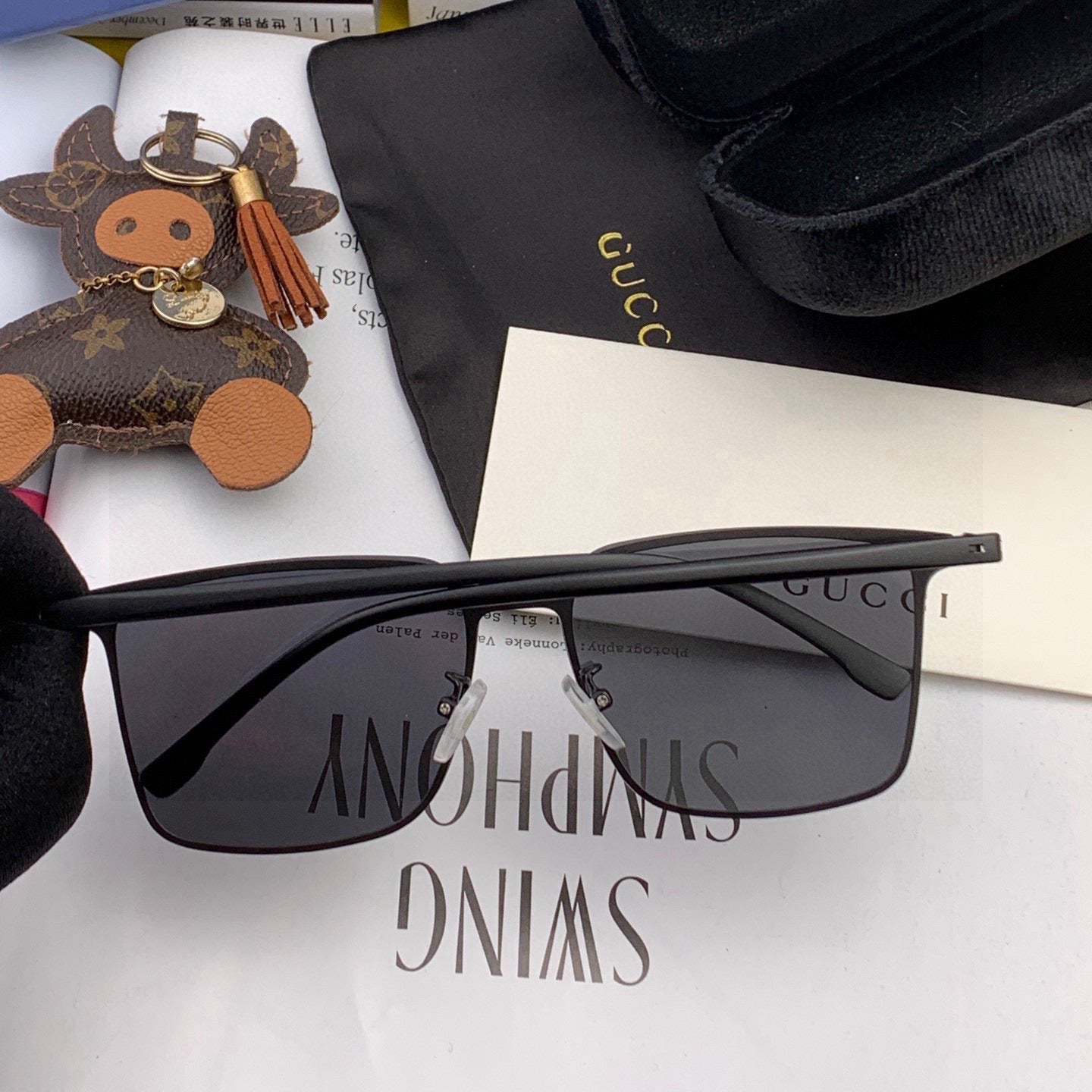 GUCCI RECTANGULAR FRAME SUNGLASSES G11363 IN METAL