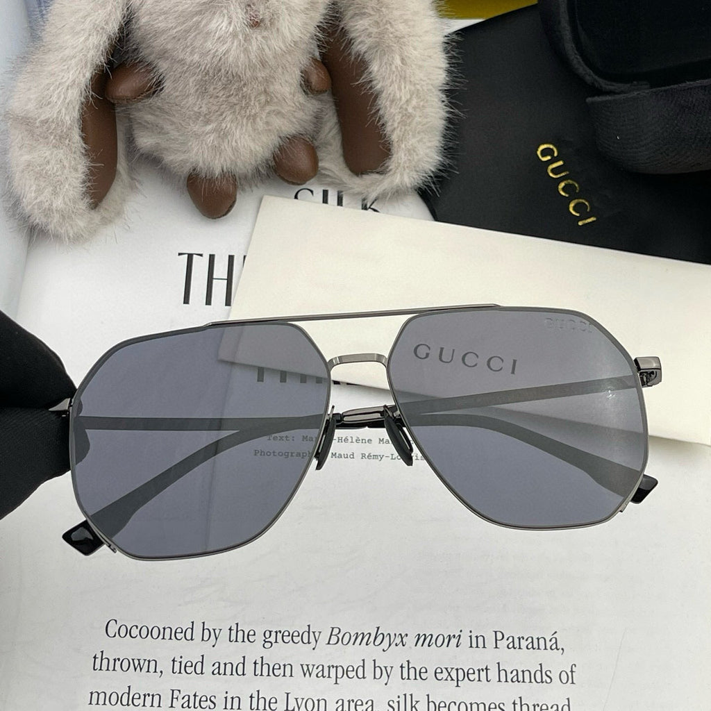 GUCCI NAVIGATOR FRAME SUNGLASSES G8226 IN METAL