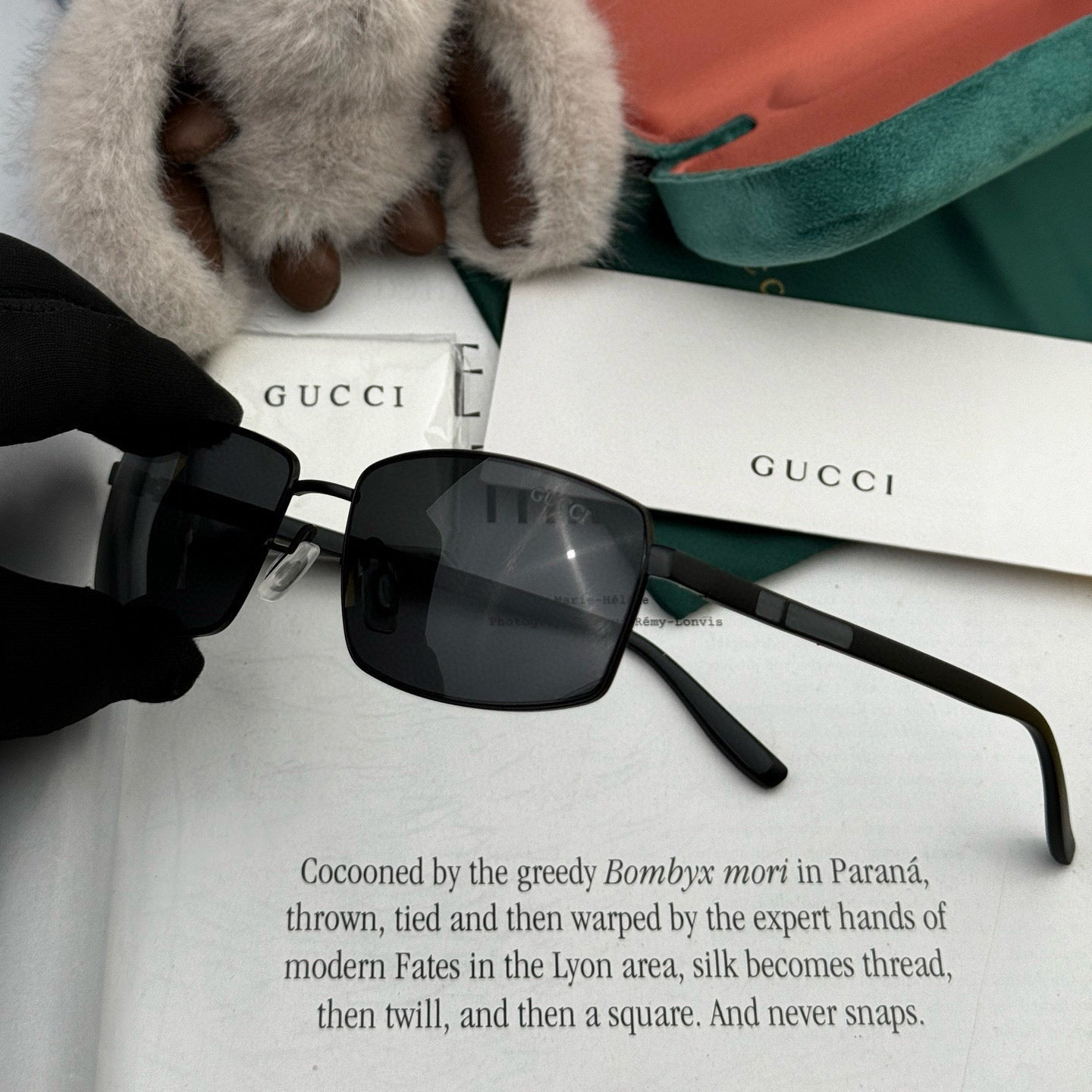 GUCCI RECTANGULAR FRAME SUNGLASSES G51806 IN METAL