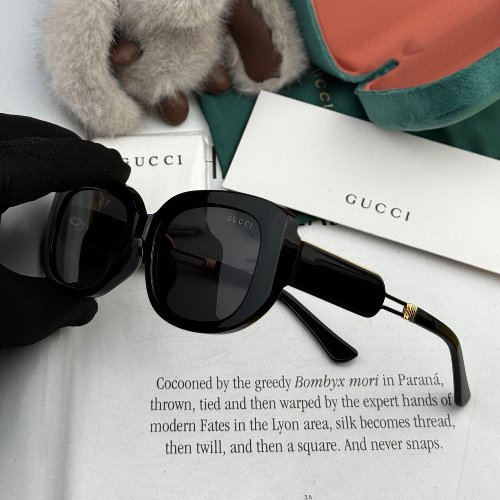 GUCCI RECTANGULAR FRAME SUNGLASSES G0320 IN ACETATE