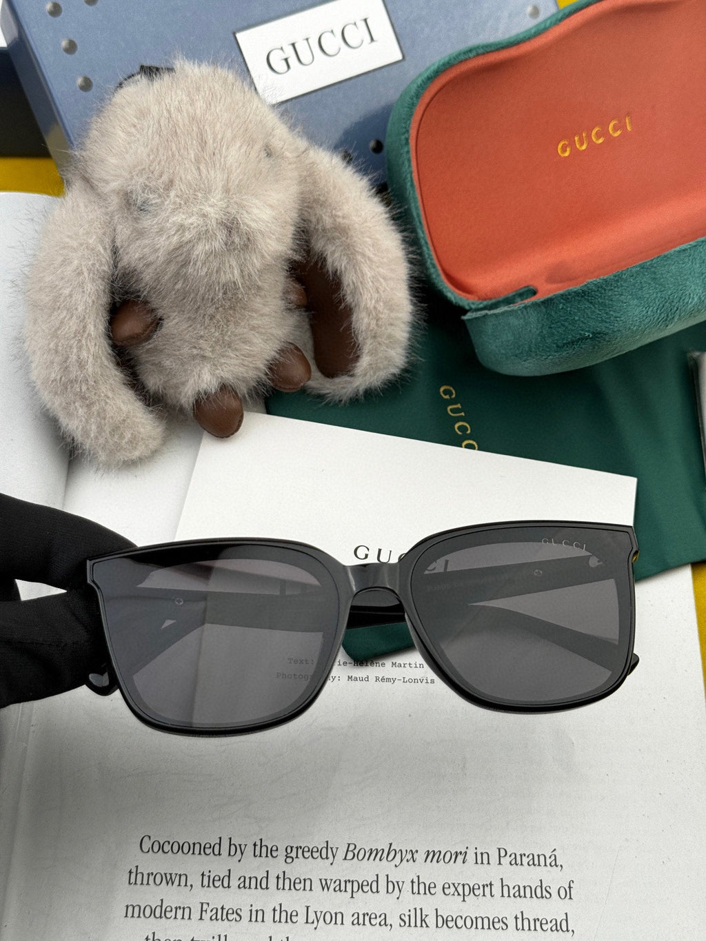 GUCCI BUTTERFLY FRAME SUNGLASSES G550 IN ACETATE