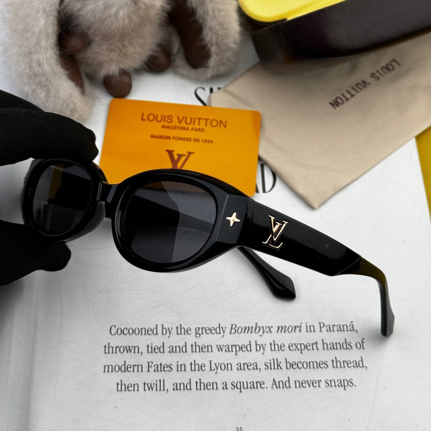 LOUIS VUITTON CAT EYE SUNGLASSES L1335 IN BLACK ACETATE