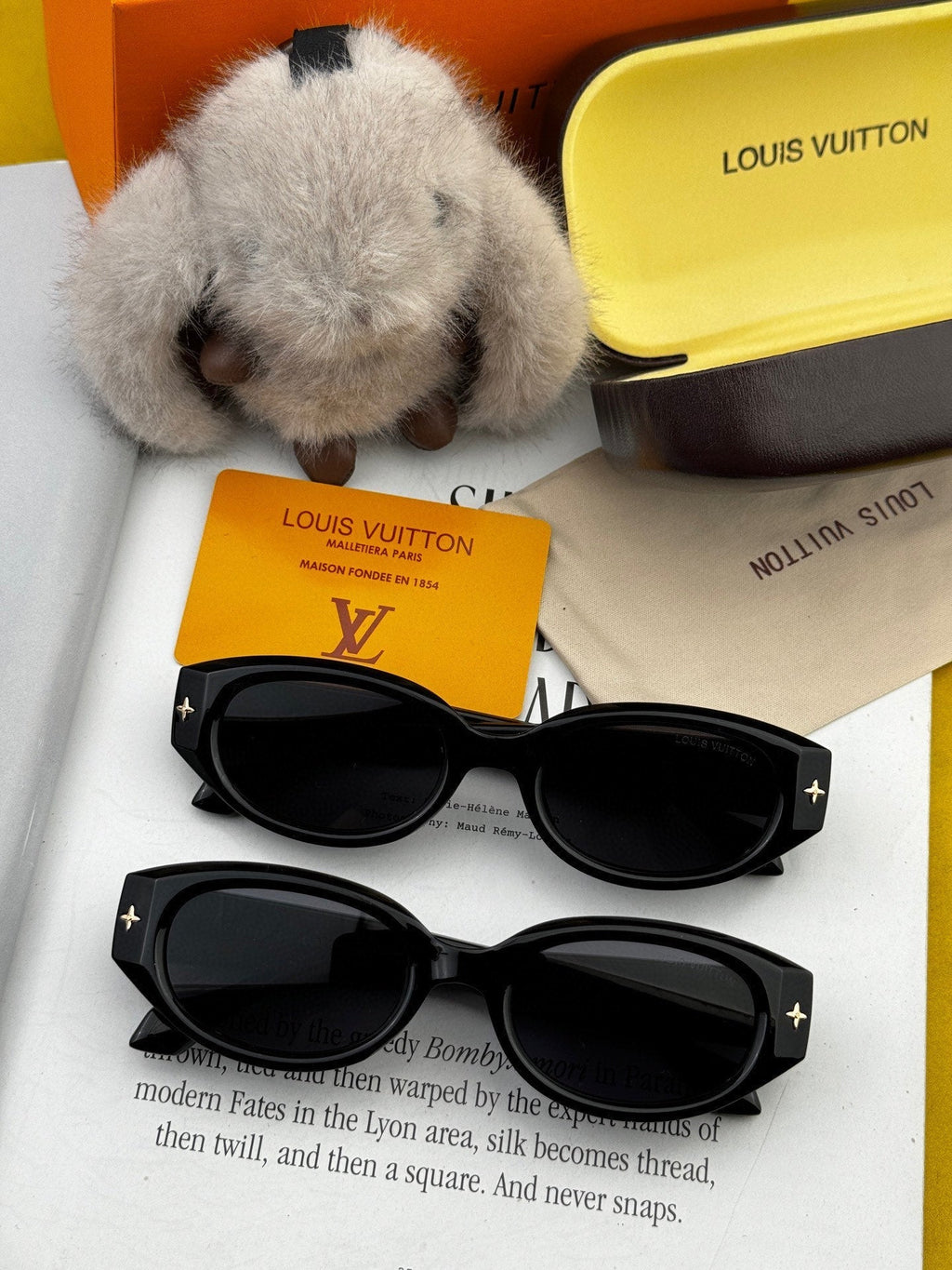LOUIS VUITTON CAT EYE SUNGLASSES L1335 IN BLACK ACETATE