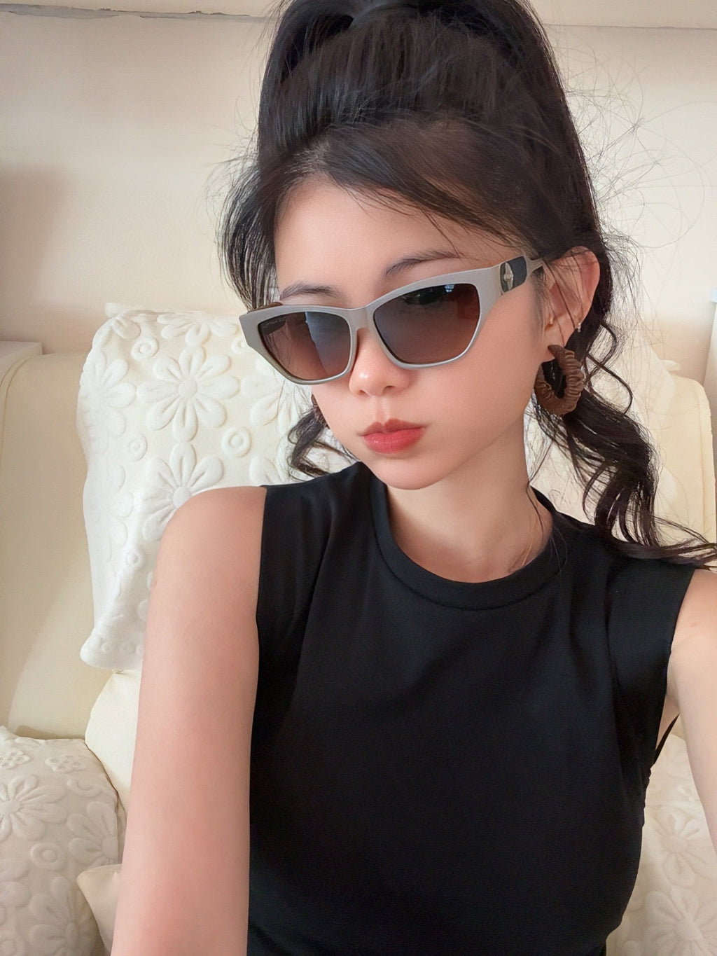 LOUIS VUITTON CAT EYE SUNGLASSES L6220 IN ACETATE