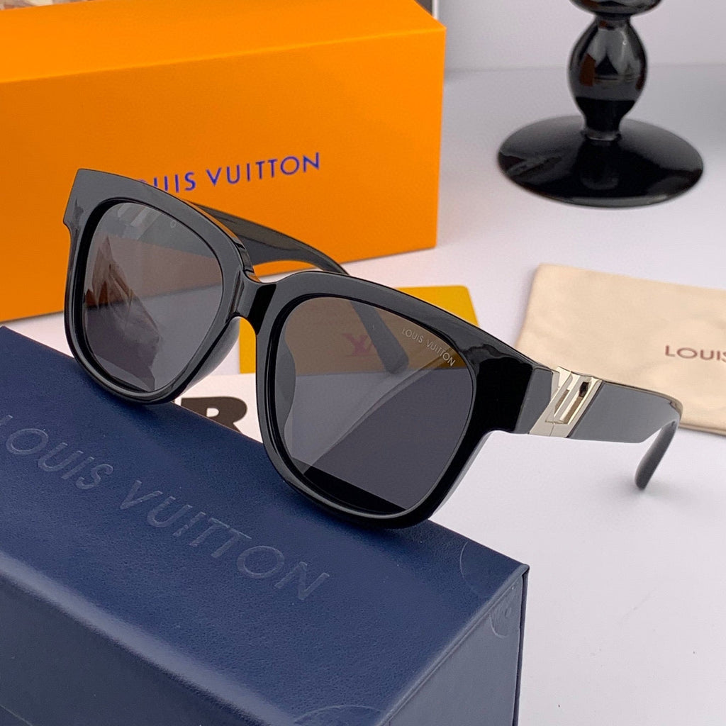 LOUIS VUITTON CAT EYE SUNGLASSES L5516 IN ACETATE
