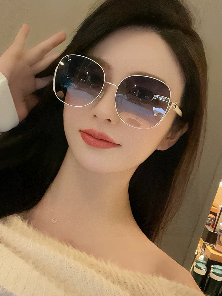 LOUIS VUITTON SIGNATURE ROUND SUNGLASSES L8638 IN METAL