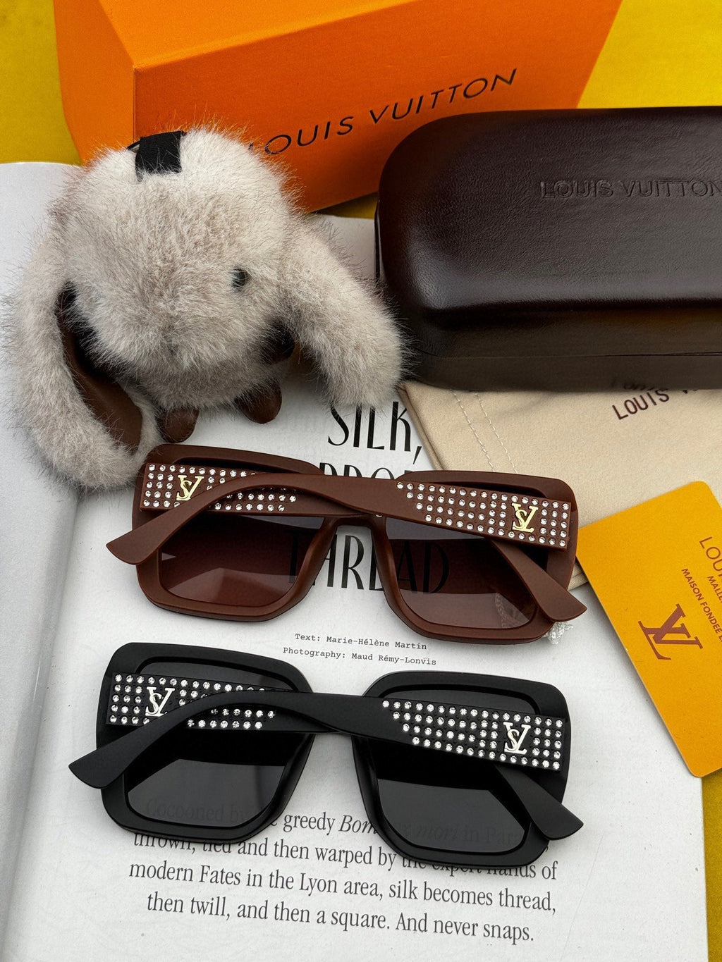 LOUIS VUITTON SQUARE JEWEL SUNGLASSES L2990 IN ACETATE FRAME