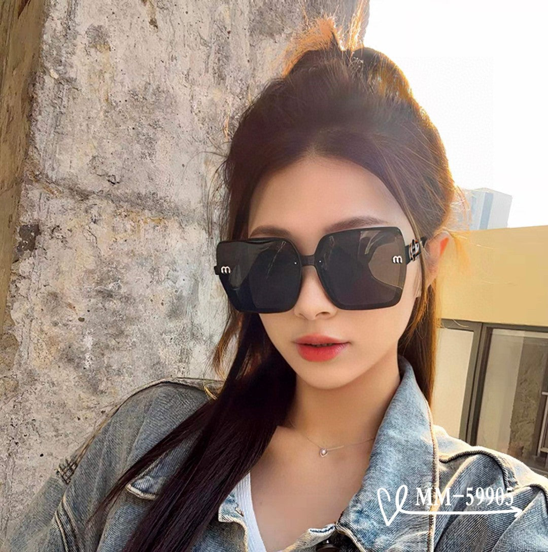 MIU MIU RUNWAY SQUARE SUNGLASSES 59905 IN ACETATE
