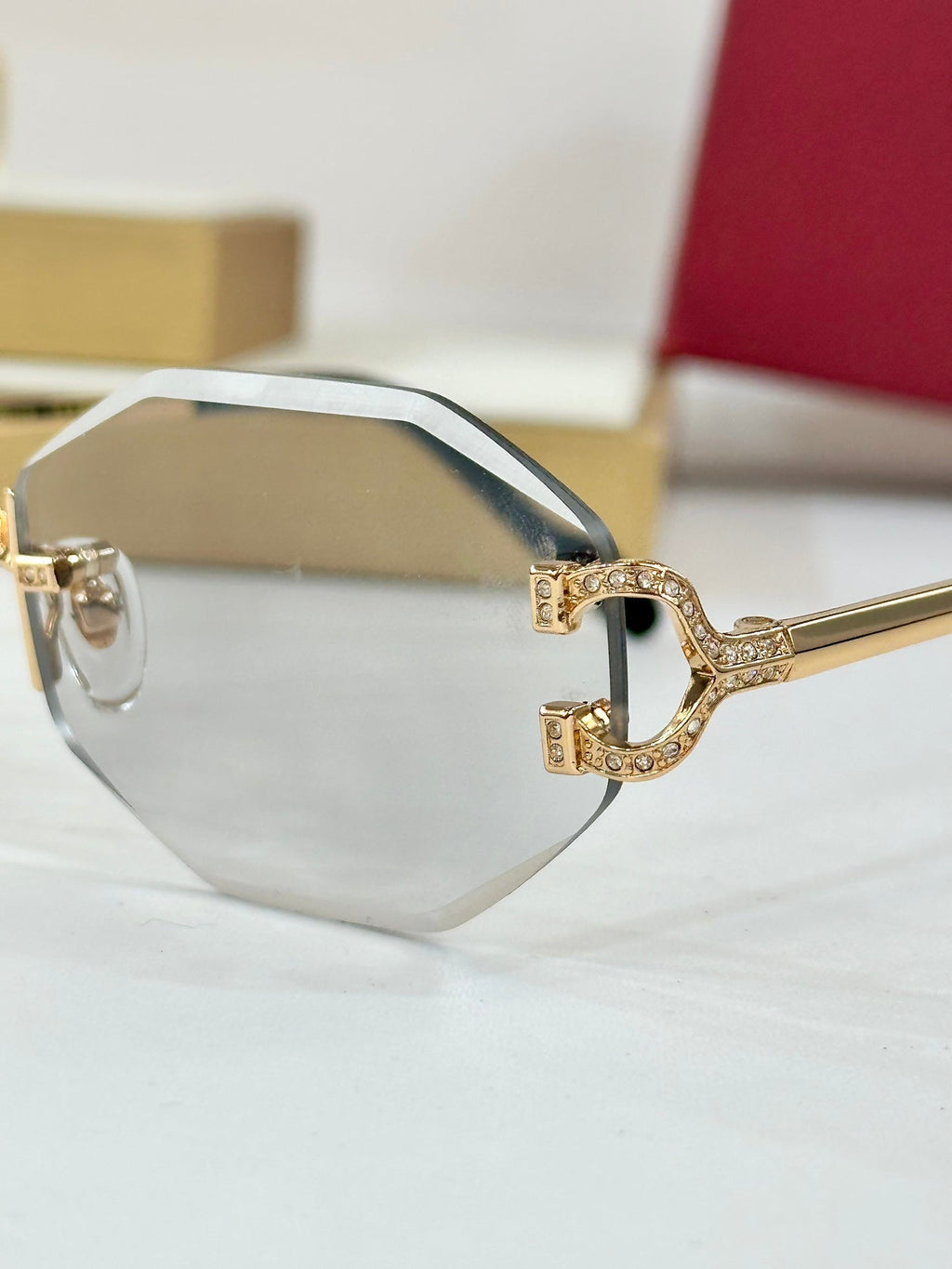 CARTIER PHOTOCHROMIC LENSES GEOMETRIC FRAME SUNGLASSES CT0581S IN METAL
