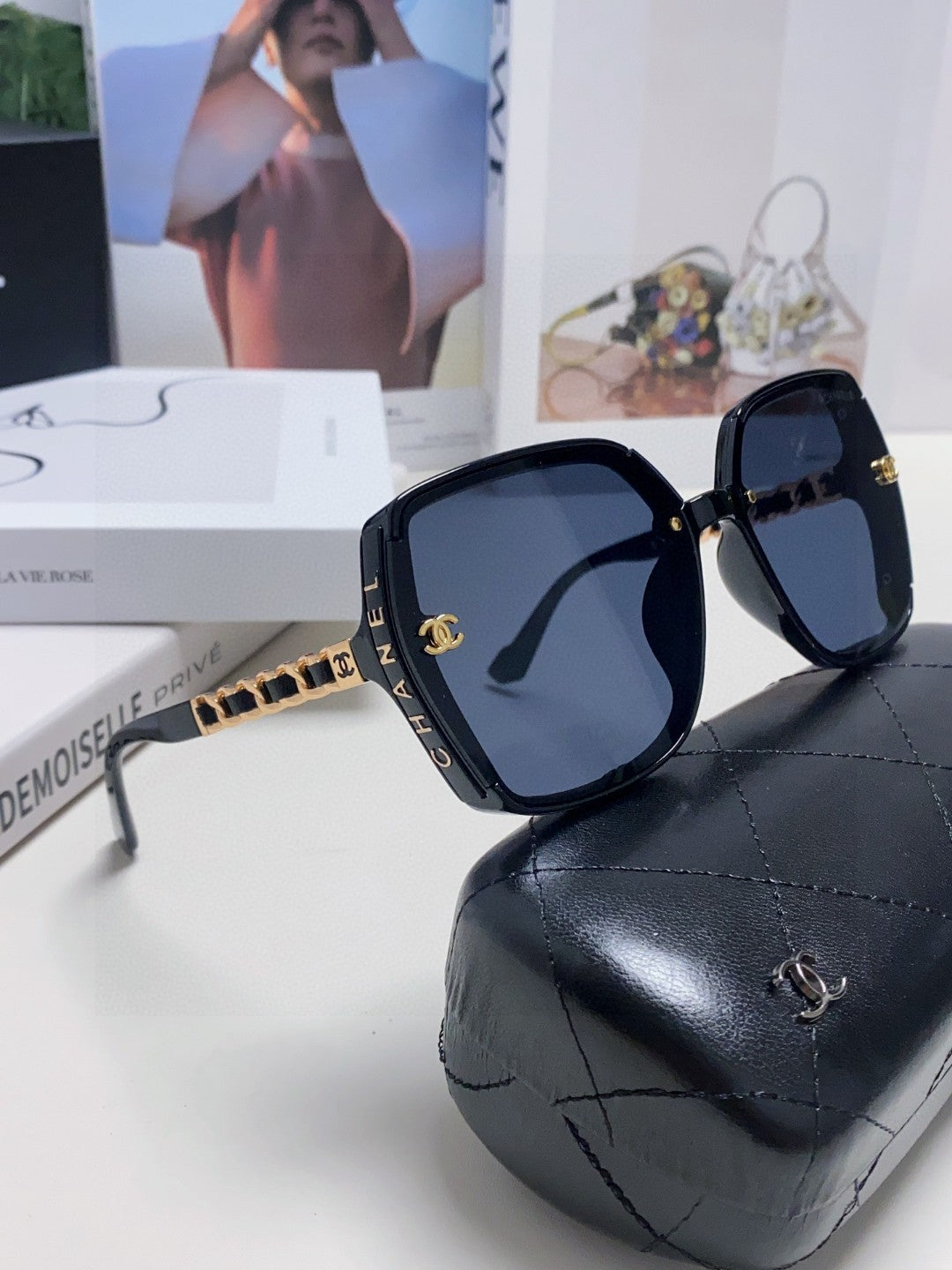 CHANEL SQUARE SUNGLASSES 632876 IN BLACK ACETATE