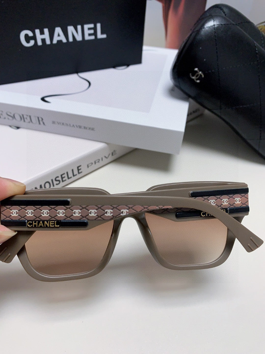 CHANEL SQUARE SUNGLASSES 632896 IN BROWN ACETATE