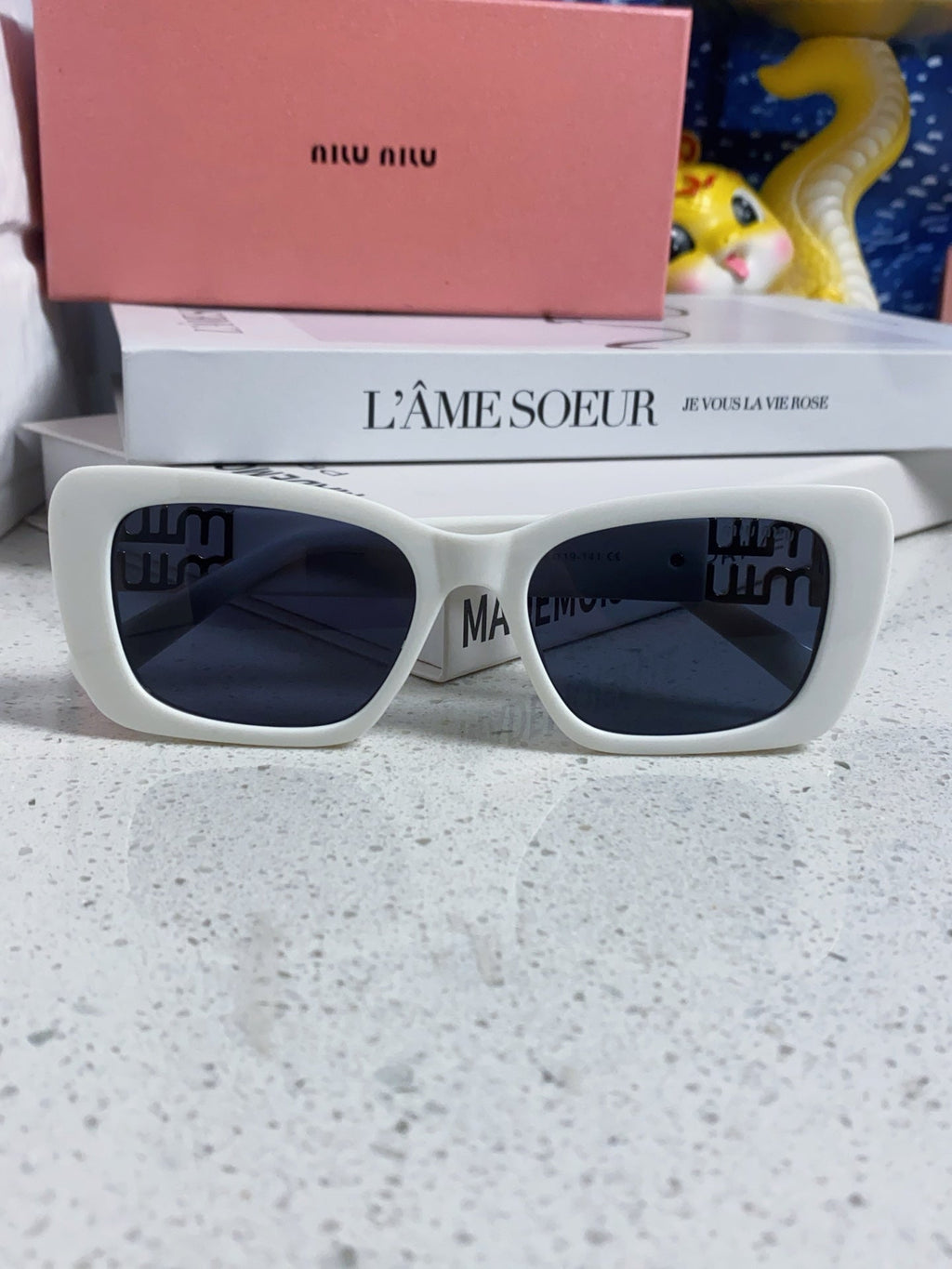 MIU MIU GLIMPSE SUNGLASSES 558346 IN WHITE ACETATE GOLD EMBOSSED LOGO
