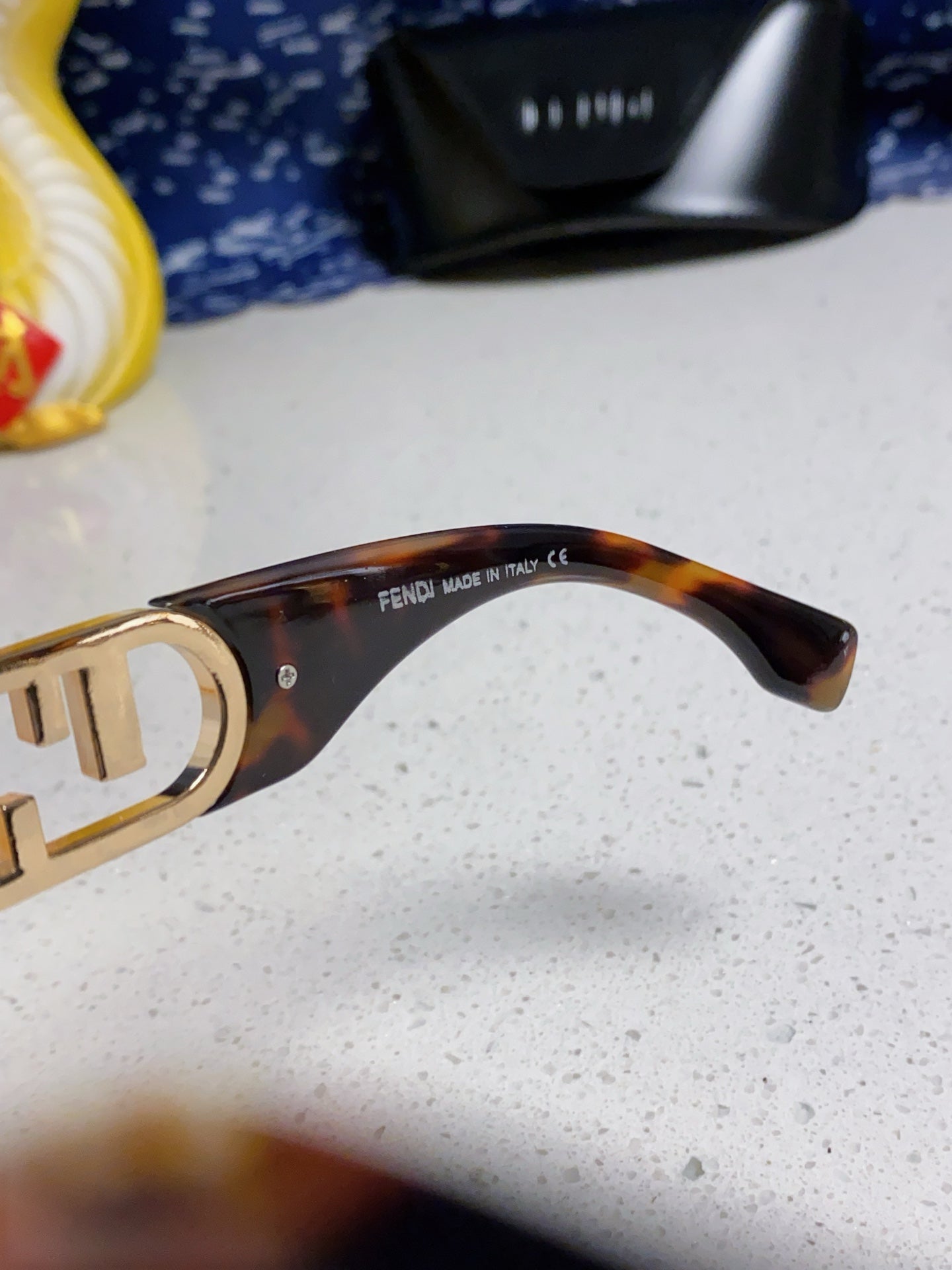 FENDI OVERSIZES FF DIAMONDS SQUARE SUNGLASSES 563315 IN ACETATE