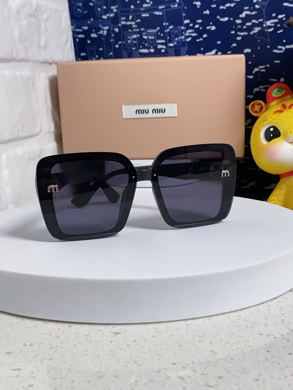MIU MIU RUNWAY SQUARE SUNGLASSES 563199 IN ACETATE