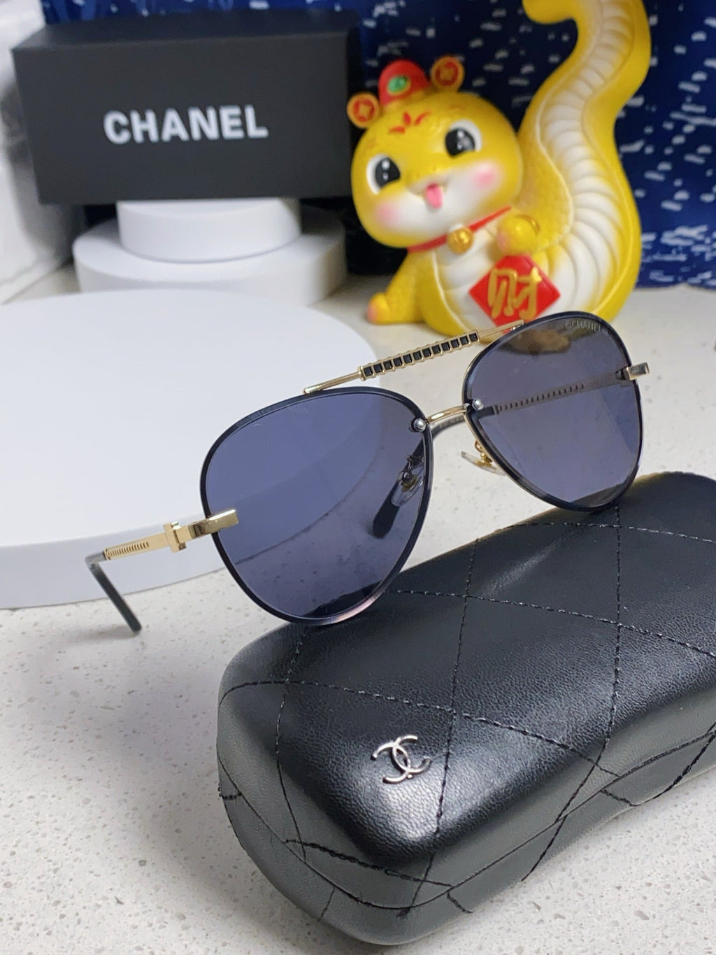 CHANEL CAT EYE SUNGLASSES 641936 IN GOLD METAL BLACK LENSES