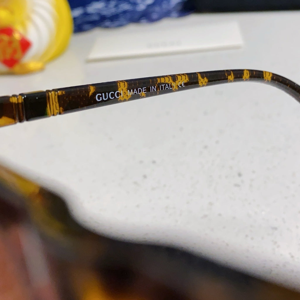 GUCCI RECTANGULAR FRAME SUNGLASSES 563259 IN ACETATE