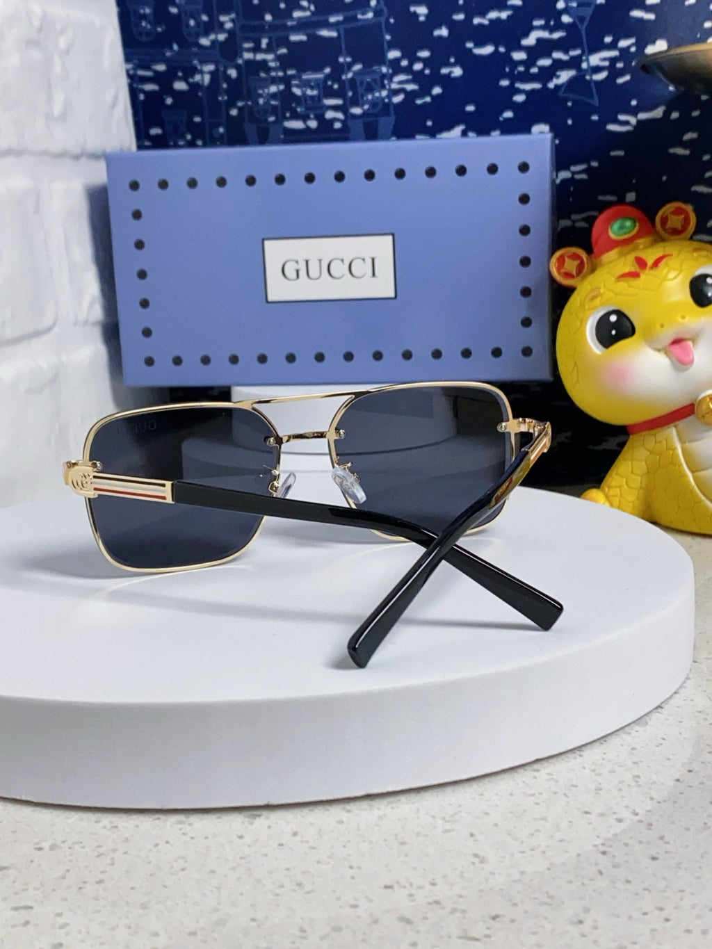 GUCCI SQUARE FRAME SUNGLASSES 563175 IN METAL