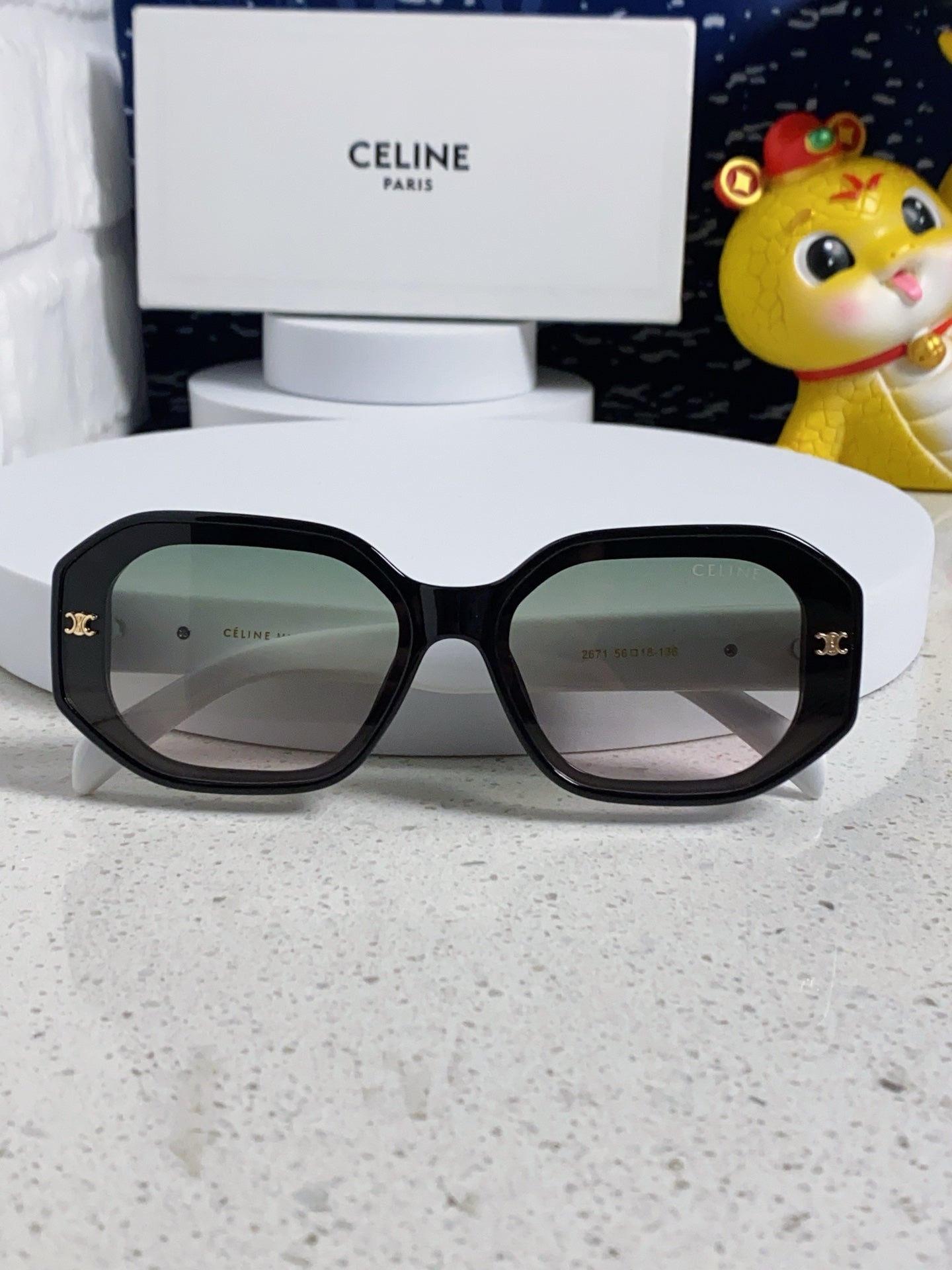 CELINE TRIOMPHE SQUARE SUNGLASSES 566739 IN BLACK AND WHITE ACETATE