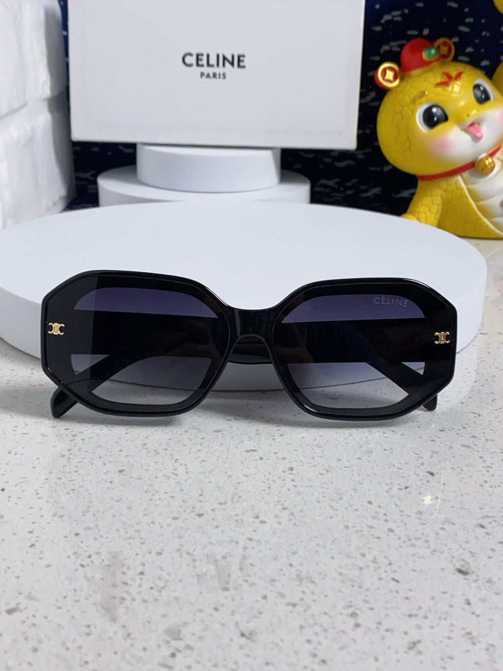 CELINE TRIOMPHE SQUARE SUNGLASSES 566743 IN BLACK ACETATE GRADIENT SMOKE LENSES