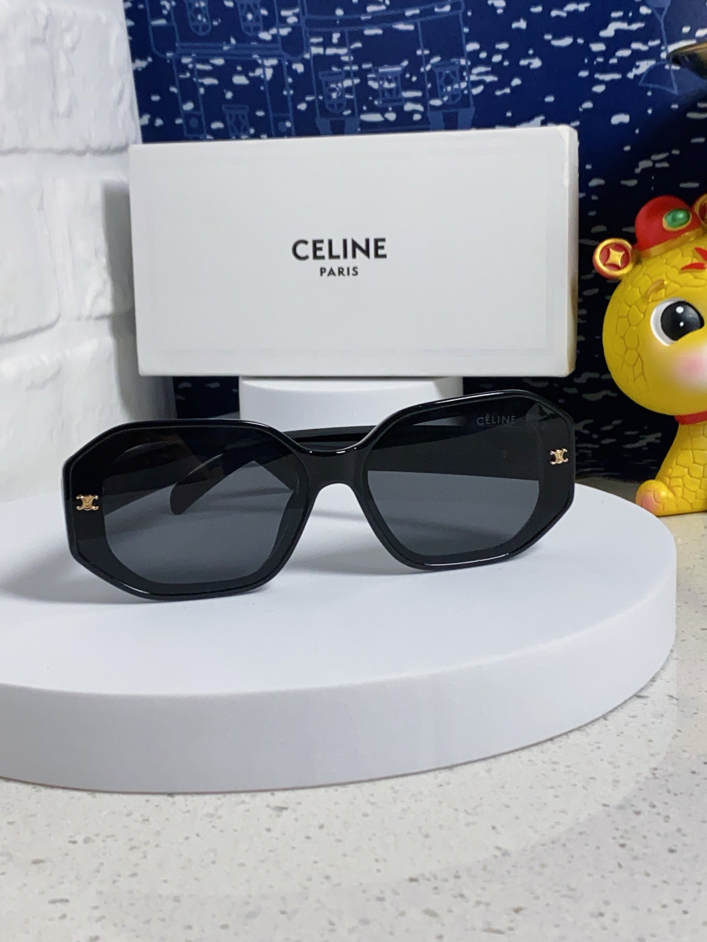 CELINE TRIOMPHE SQUARE SUNGLASSES 566744 IN BLACK ACETATE