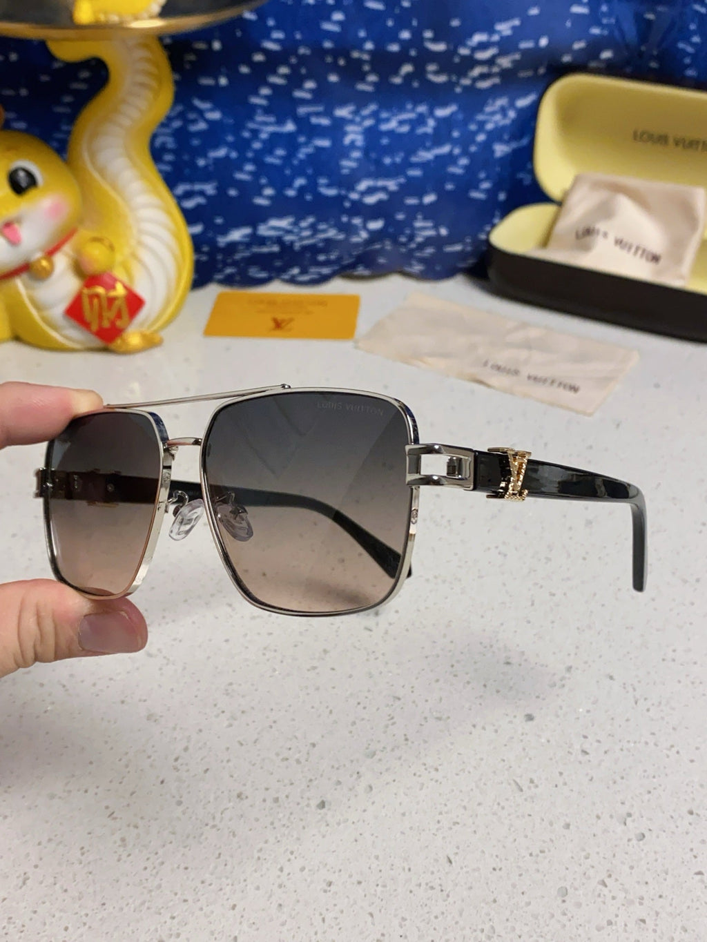 LOUIS VUITTON SIGNATURE SQUARE SUNGLASSES 567474 IN SILVER METAL GREY SMOKE LENSES