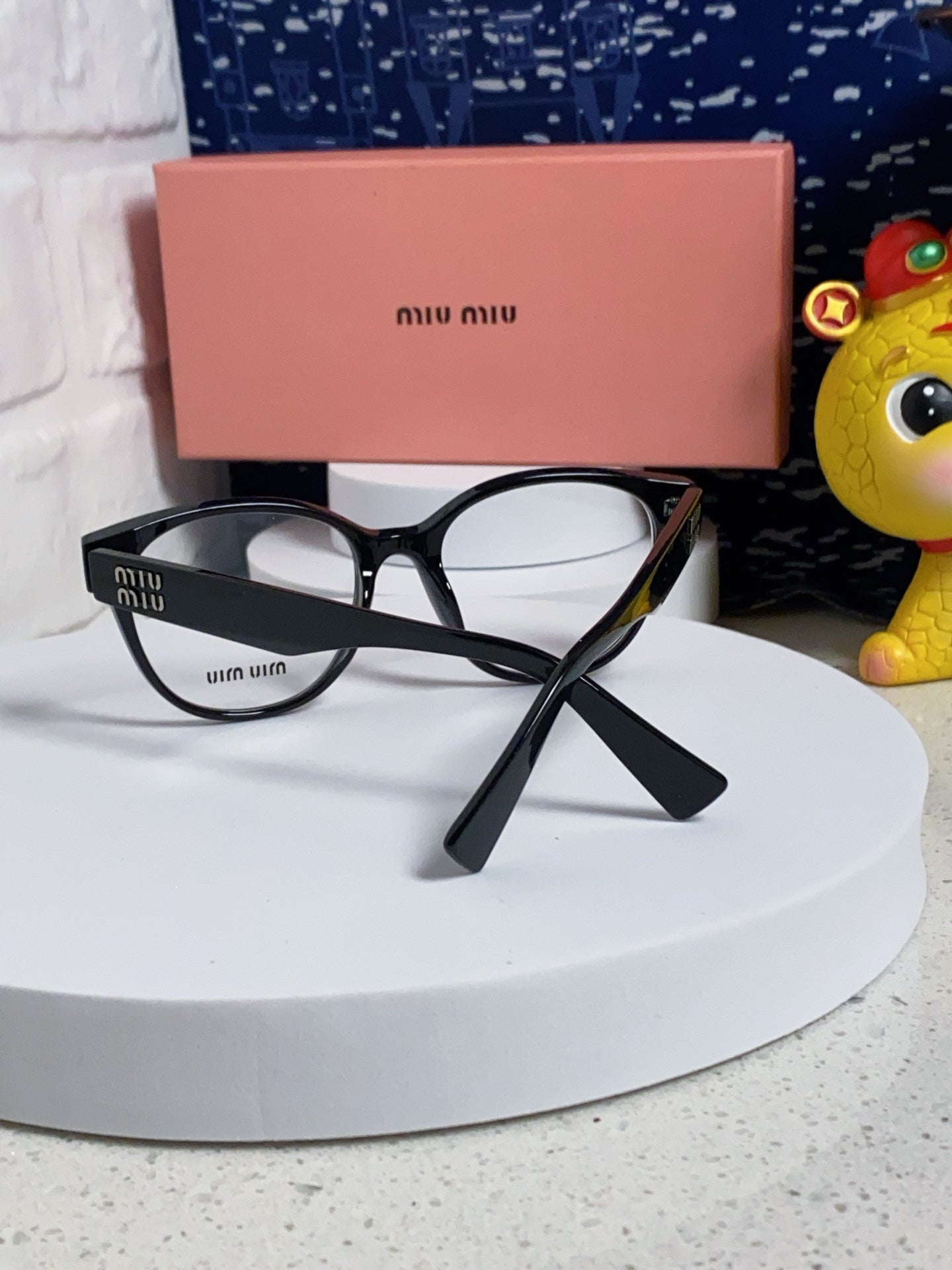 MIU MIU RUNWAY SUNGLASSES 567507 IN BLACK ACETATE SILVER LOGO