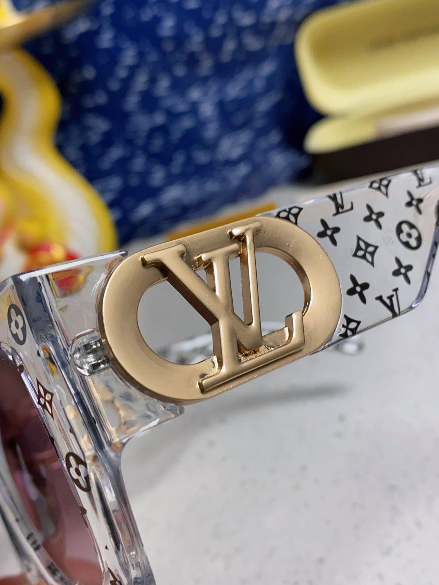LOUIS VUITTON LINK SQUARE SUNGLASSES 570271 IN CLEAR ACETATE MONOGRAM LOGO ON FRAME