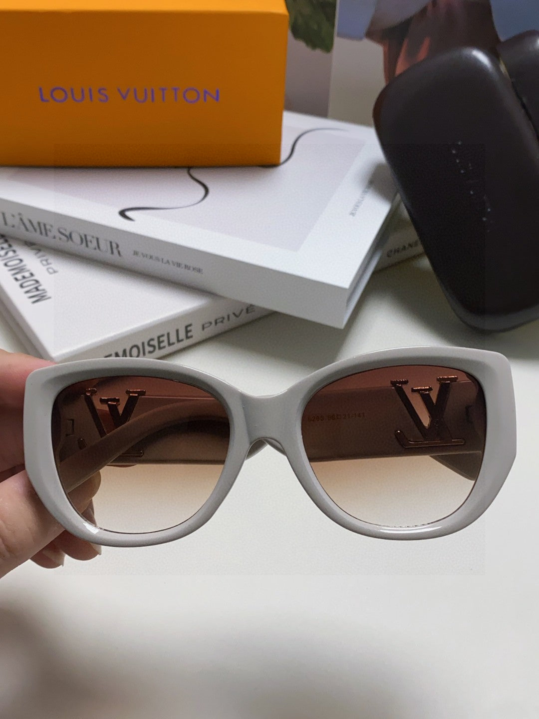 LOUIS VUITTON ICON CAT EYE SUNGLASSES 570246 IN GREY ACETATE