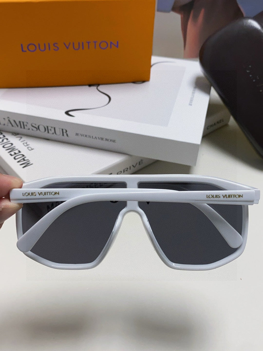 LOUIS VUITTON WAIMEA SUNGLASSES 570269 IN WHITE ACETATE