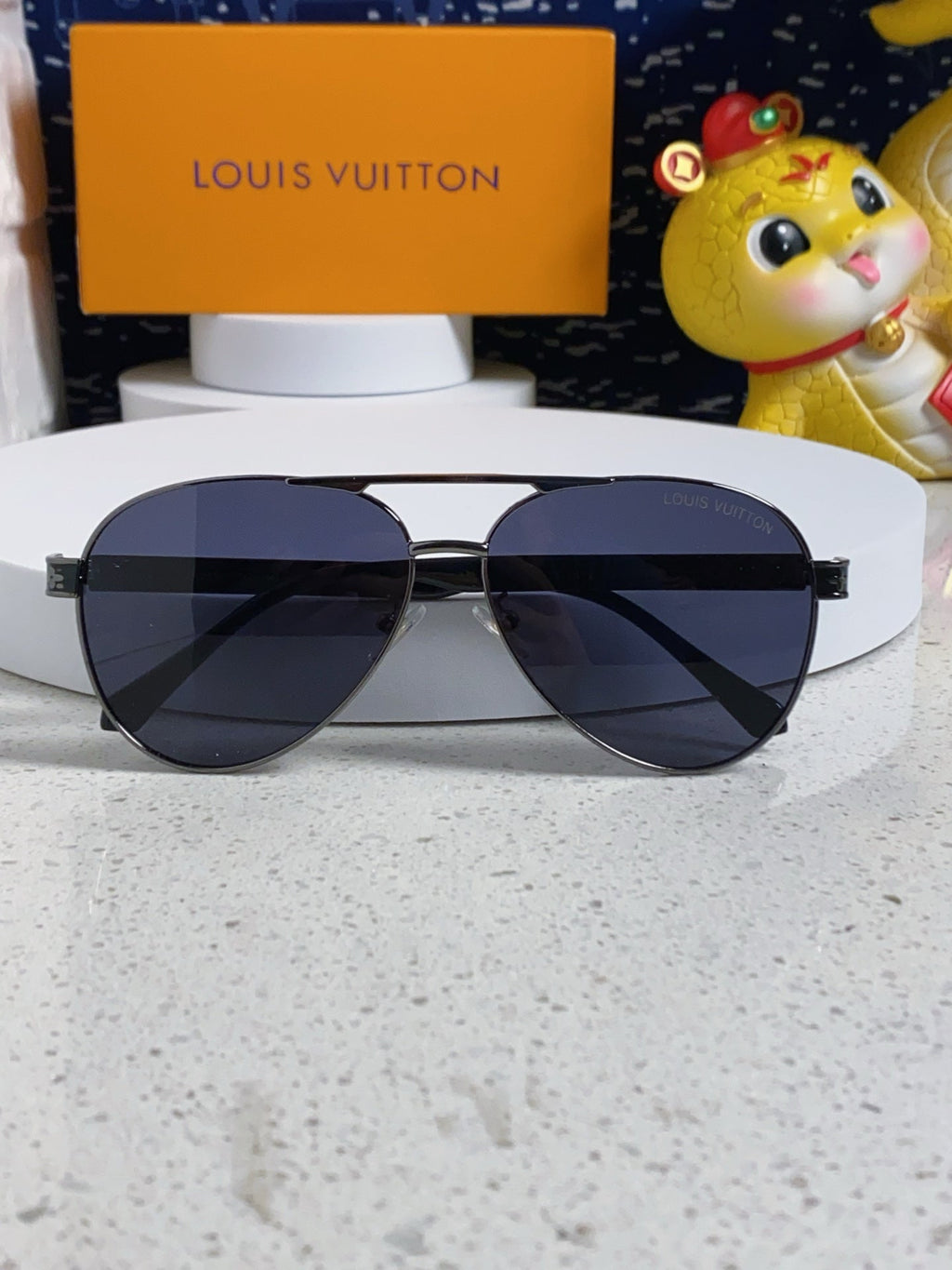 LOUIS VUITTON PILOT SUNGLASSES 571636 IN METAL BLACK LENSES MONOGRAM LOGO