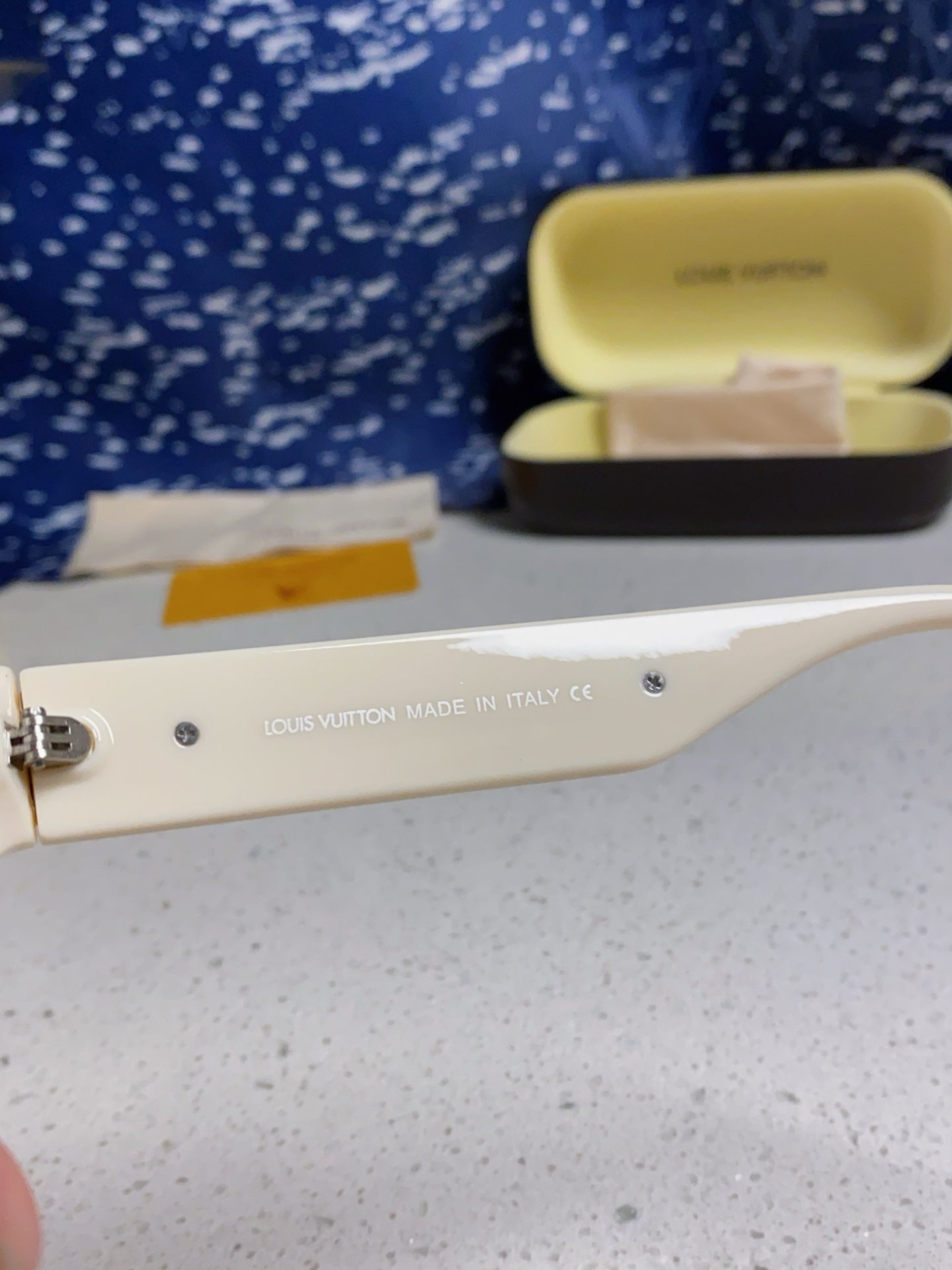 LOUIS VUITTON CAT EYE SUNGLASSES 576884 IN IVORY AND GOLD ACETATE