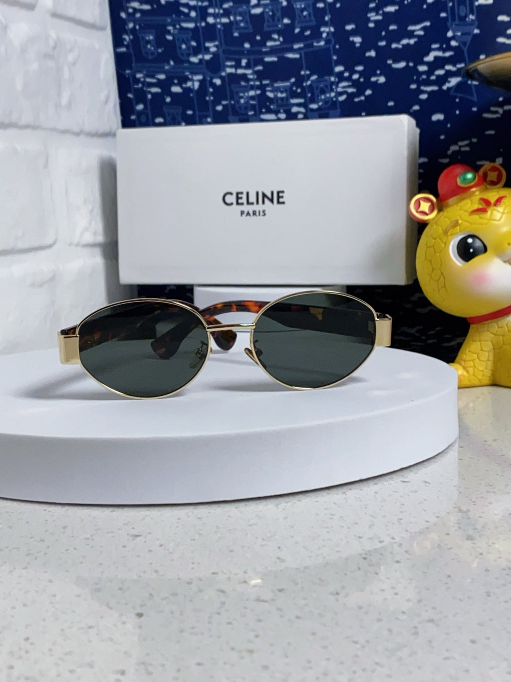 CELINE TRIOMPHE SUNGLASSES 538531 IN HAVANA ACETATE BLACK LENSES