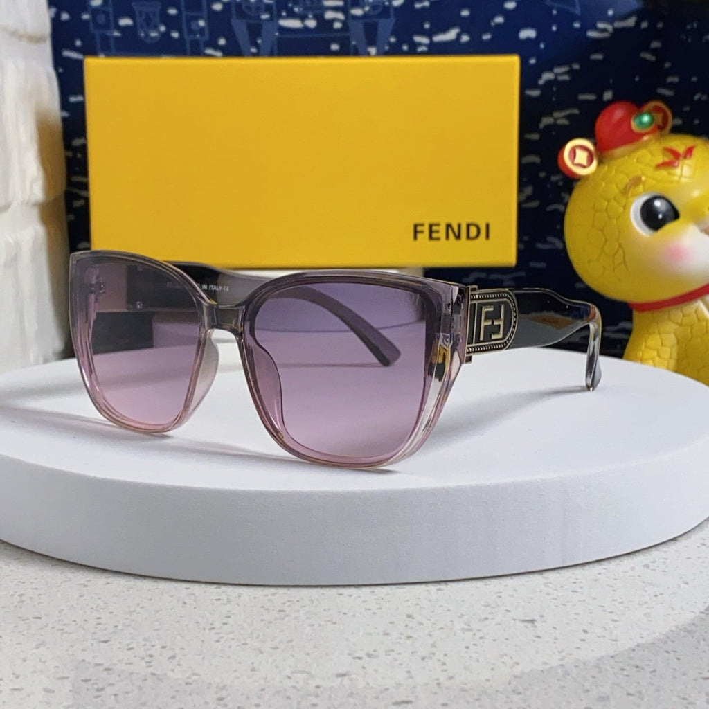 FENDI DIAGONAL CHUNKY SQUARE FRAME SUNGLASSES 543494 IN ACETATE