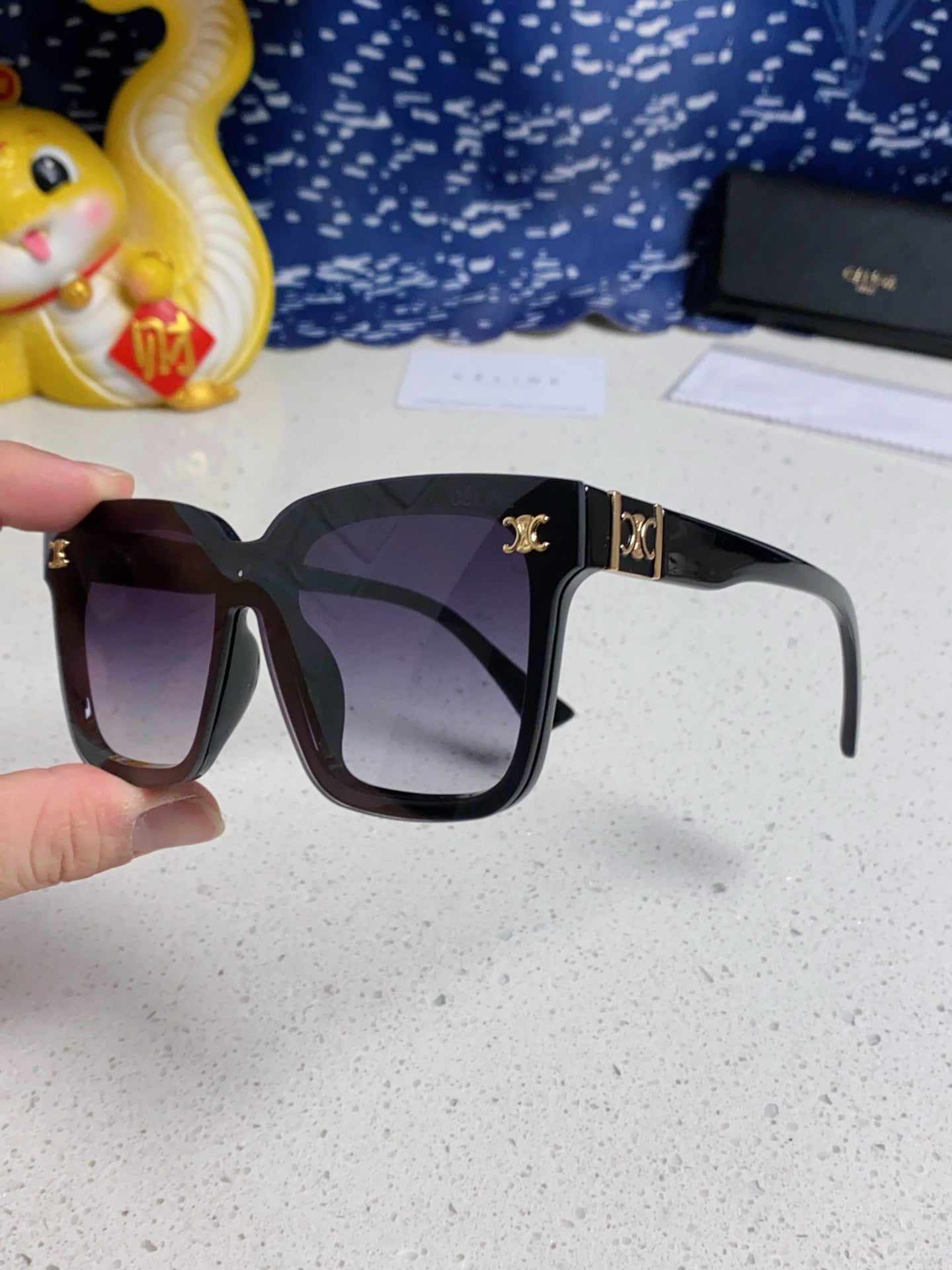 CELINE TRIOMPHE SUNGLASSES 548636 IN BLACK ACETATE GRADIENT SMOKE LENSES