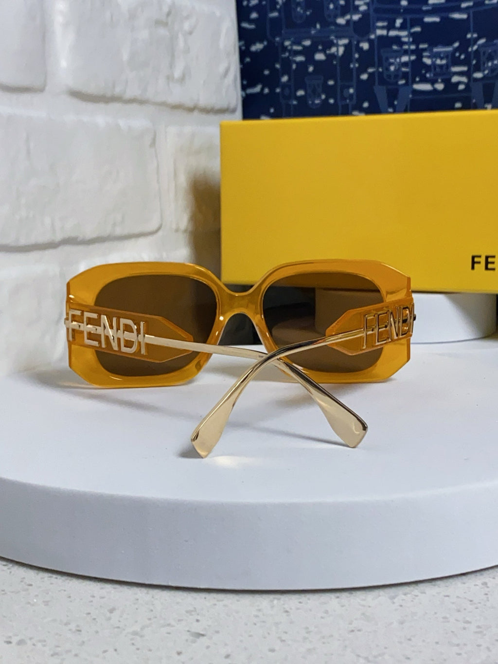 FENDI OVERSIZES FF DIAMONDS SQUARE SUNGLASSES 551639 IN ACETATE