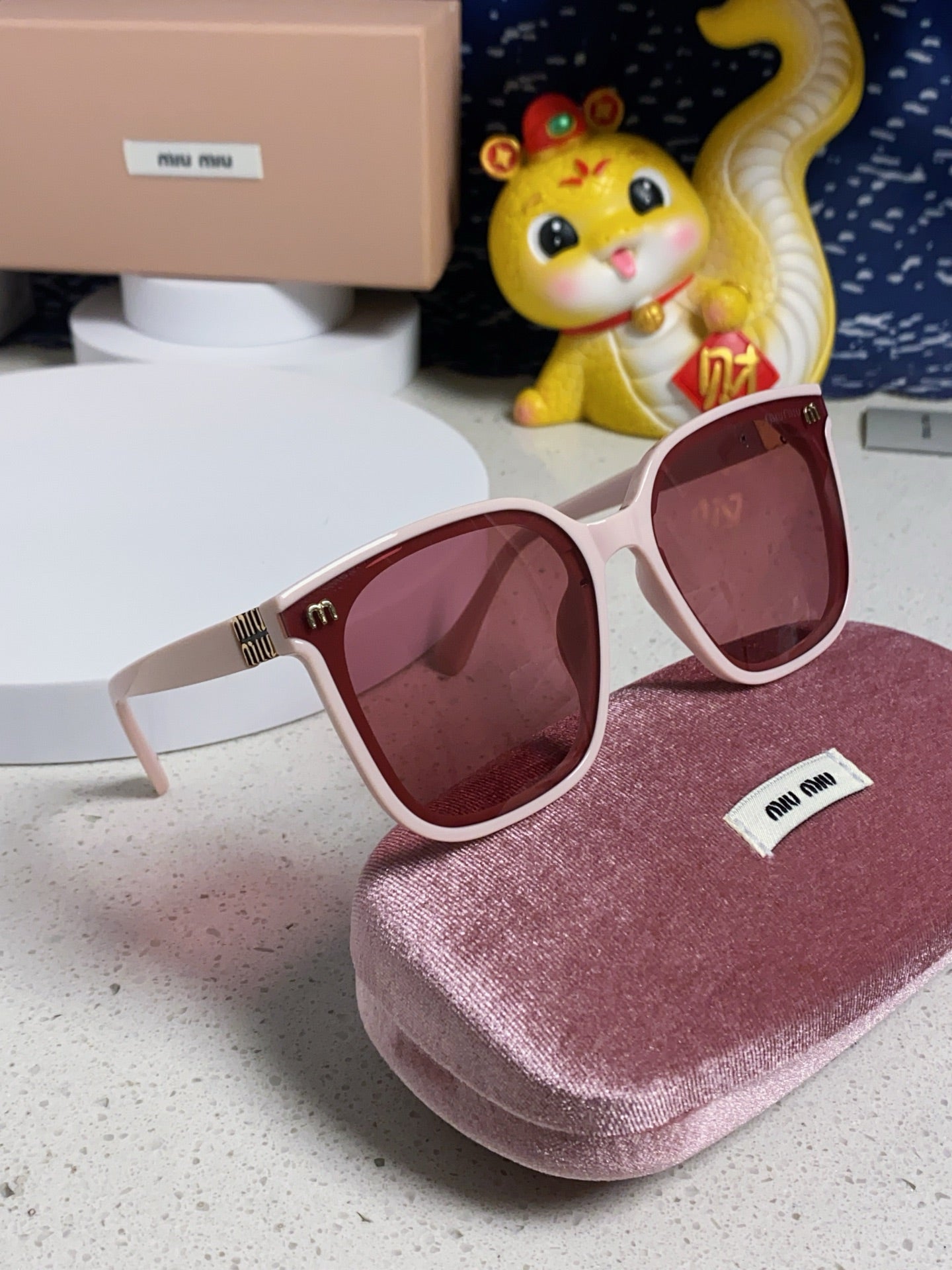 MIU MIU GLIMPSE SQUARE SUNGLASSES 554611 IN LIGHT PINK ACETATE