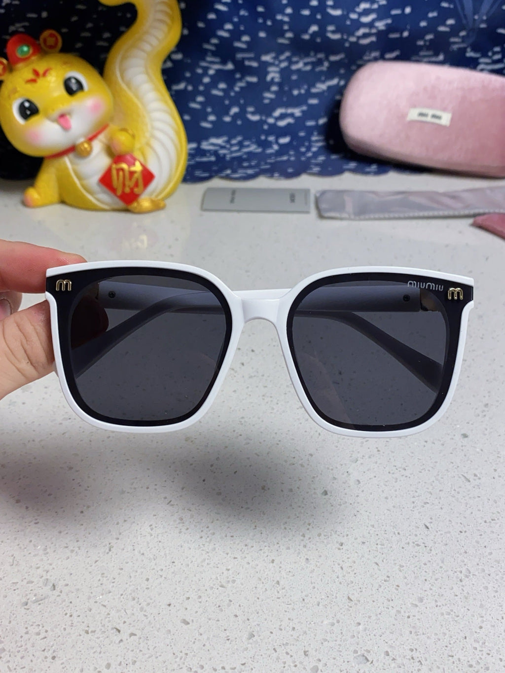 MIU MIU GLIMPSE SQUARE SUNGLASSES 554615 IN WHITE ACETATE