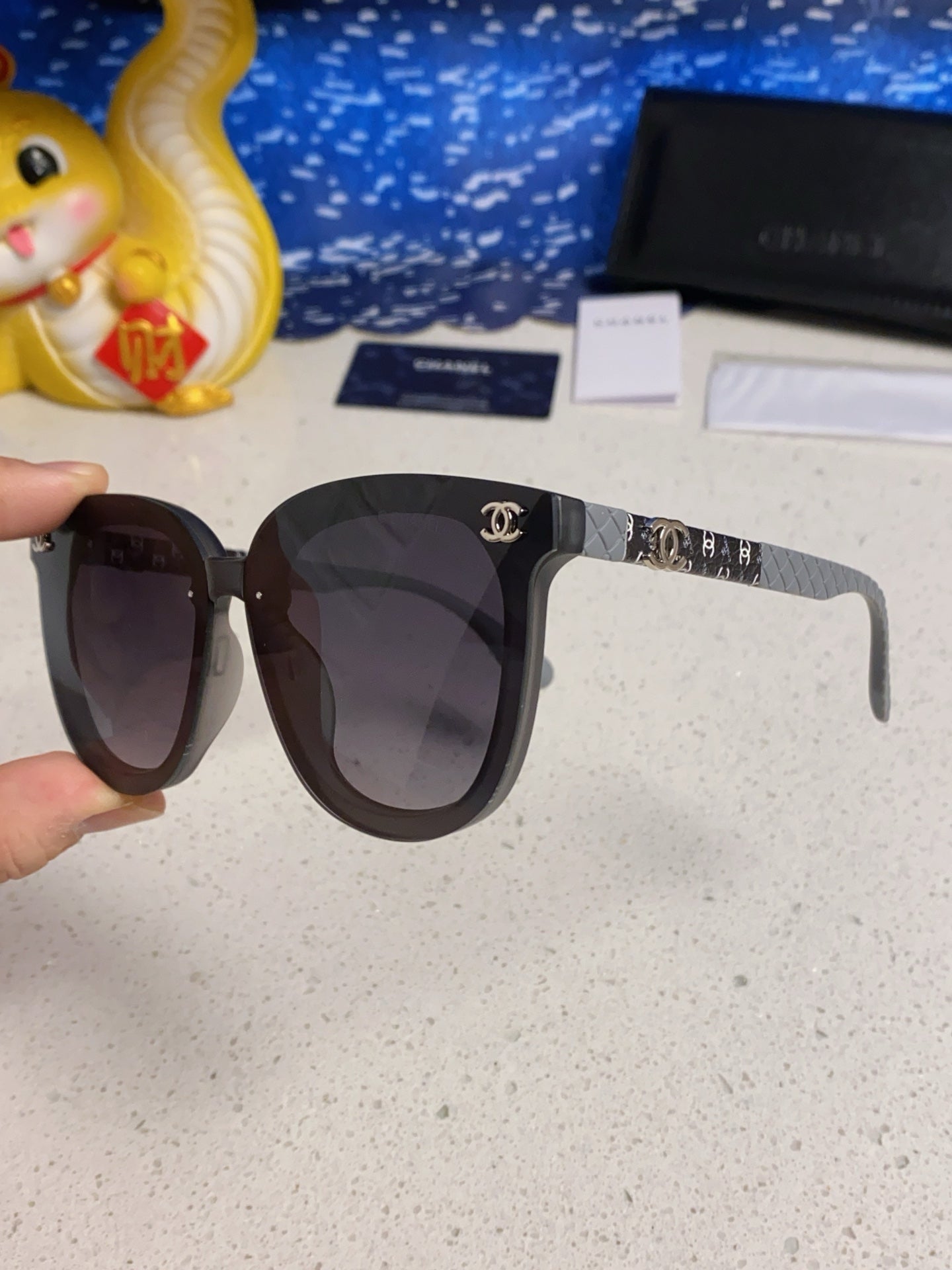CHANEL BROWNLINE SUNGLASSES 638935 IN GRAY ACETATE