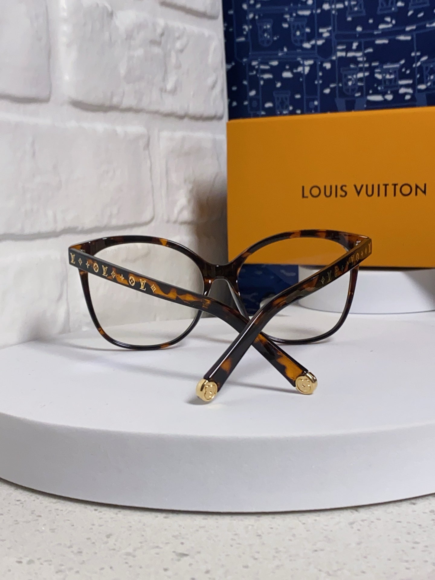 LOUIS VUITTON CAT EYE SUNGLASSES 573323 IN HAVANA ACETATE MONOGRAM LOGO