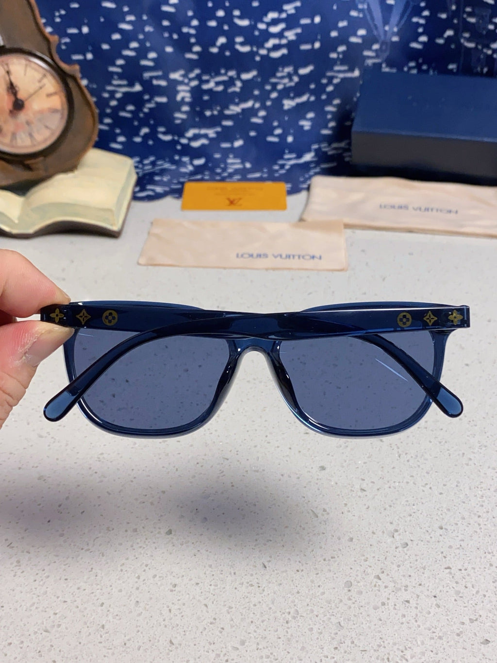 LOUIS VUITTON CAT EYE SUNGLASSES 571650 IN BLUE CLEAR ACETATE