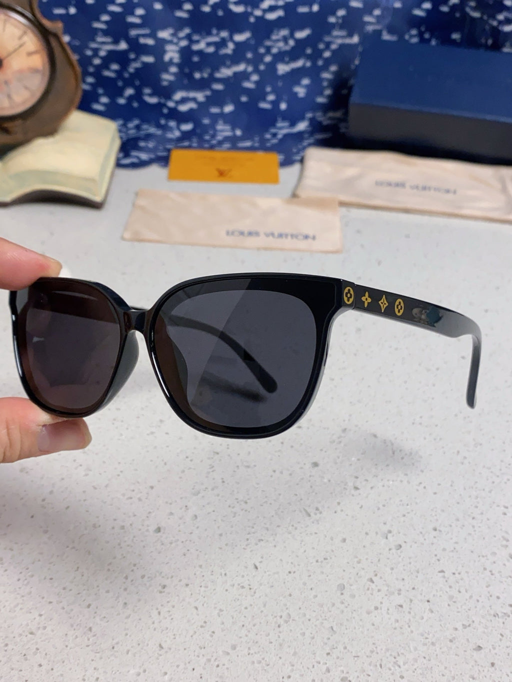 LOUIS VUITTON CAT EYE SUNGLASSES 571652 IN BLACK ACETATE