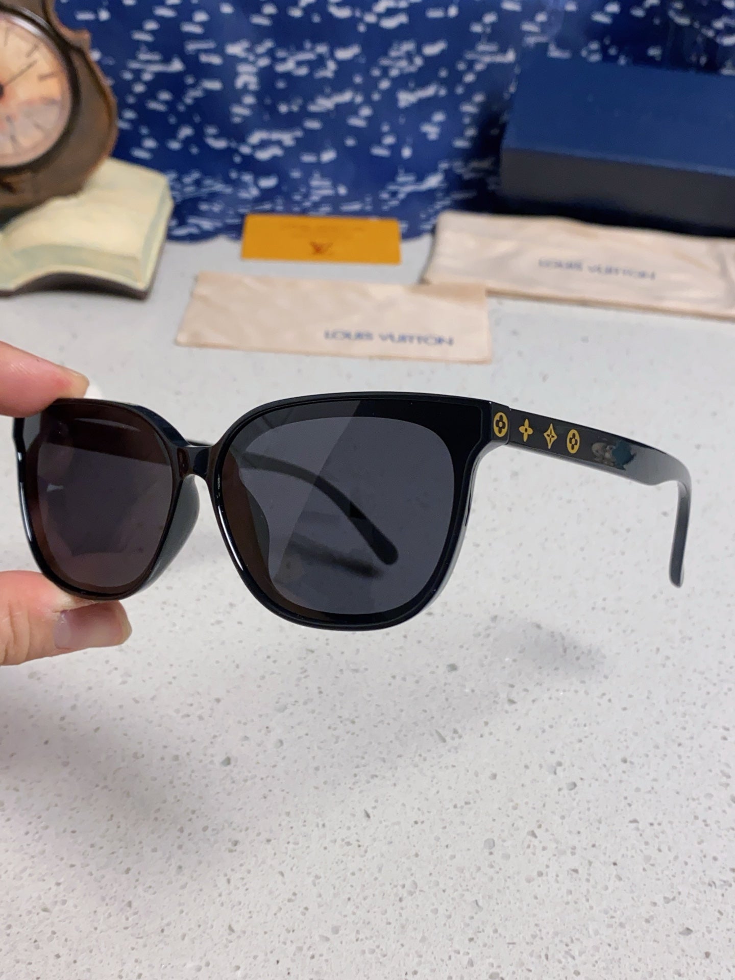 LOUIS VUITTON CAT EYE SUNGLASSES 571652 IN BLACK ACETATE