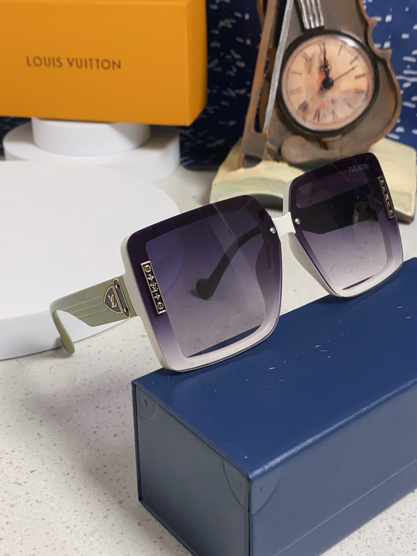 LOUIS VUITTON SQUARE SUNGLASSES 571656 IN GREEN ACETATE GREY SMOKE LENS