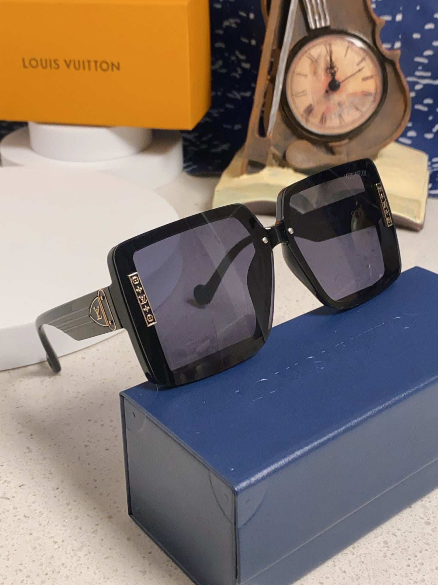 LOUIS VUITTON SQUARE SUNGLASSES 571657 IN BLACK ACETATE