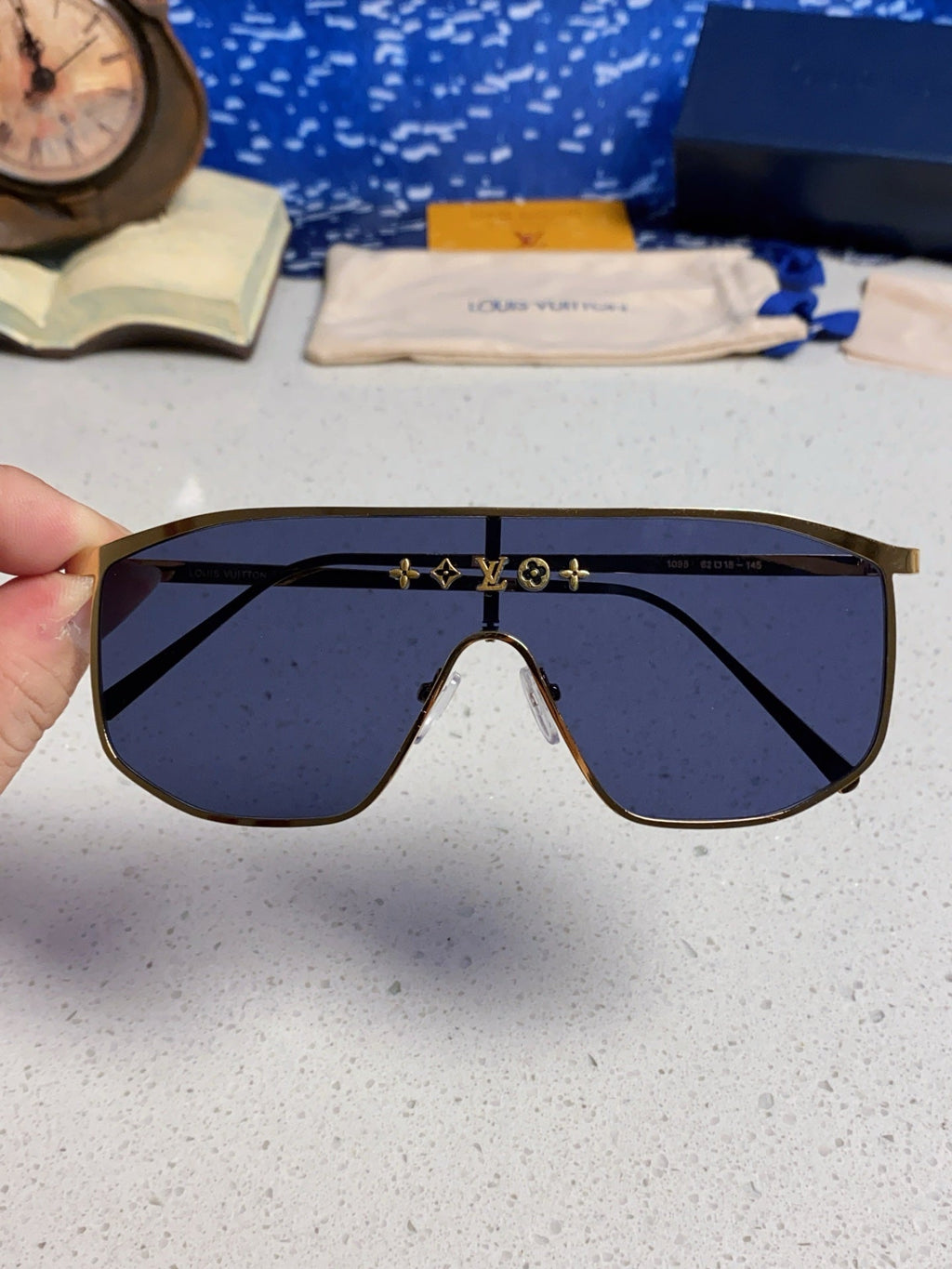 LOUIS VUITTON GOLDEN MASK SUNGLASSES 582735 IN GOLD METAL GREY LENSES