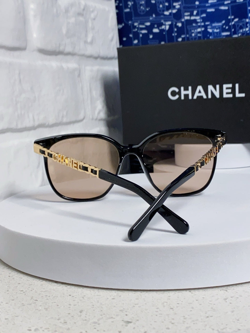 CHANEL SQUARE SUNGLASSES 632028 IN BLACK ACETATE LIGHT BROWN LENSES