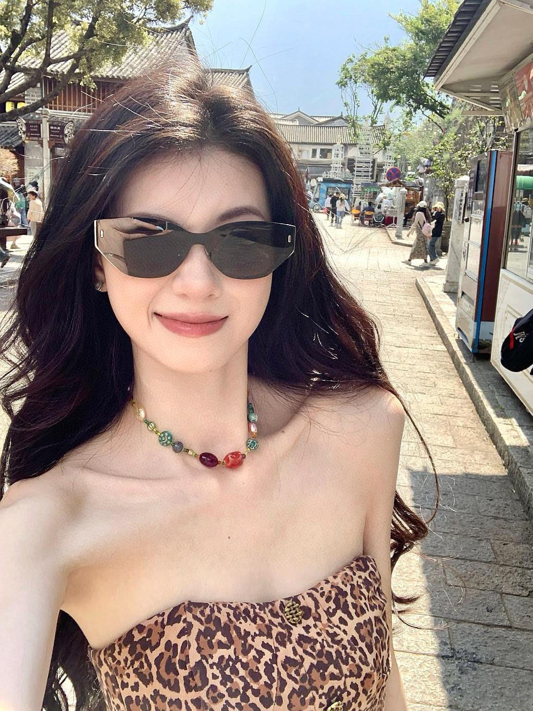 GUCCI CAT EYE FRAME SUNGLASSES G8316 IN ACETATE